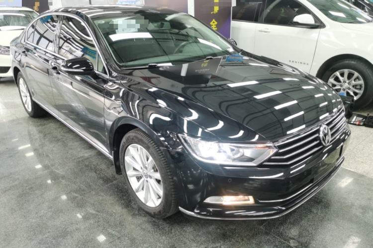 Used Volkswagen Magotan 2018 330TSI DSG Advanced Model
