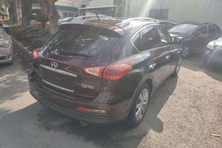 Used Infiniti QX50 2013 2.5L Two-Wheel-Drive Elegant Edition