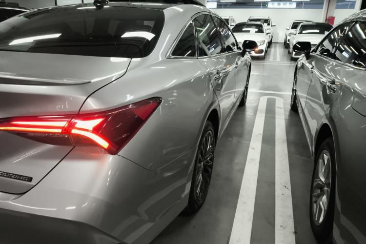 Used Toyota Avalon 2019 2.5L Touring Premium Version China VI Standard