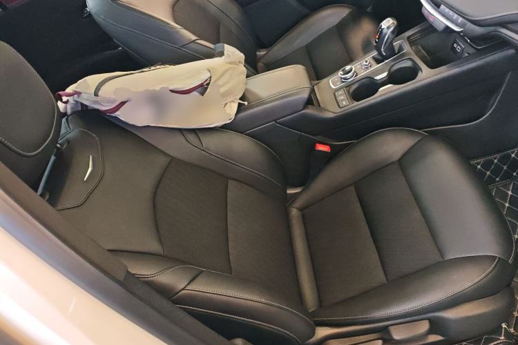 Used Cadillac XT4 2018 28T Two-Wheel Drive Tech Version