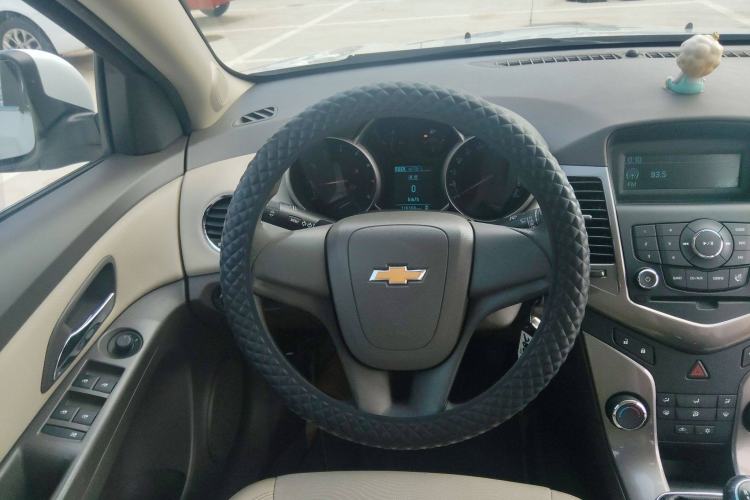 Used Chevrolet Cruze 2015 1.5L Classic SE MT
