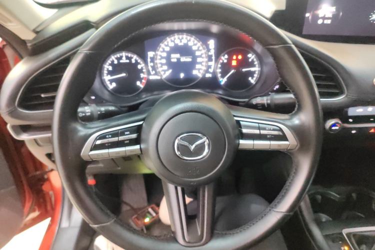 Used Mazda Mazda 3 Axela 2020 1.5L Automatic Luxury Version
