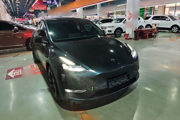 Used Tesla Model Y 2024 Long-Range All-Wheel-Drive Version