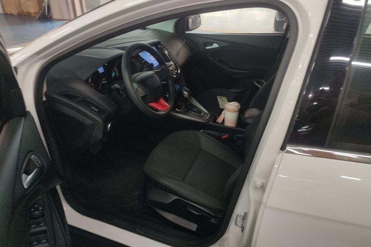 Used Ford Focus 2015 Hatchback 1.6L Automatic Comfort Model
