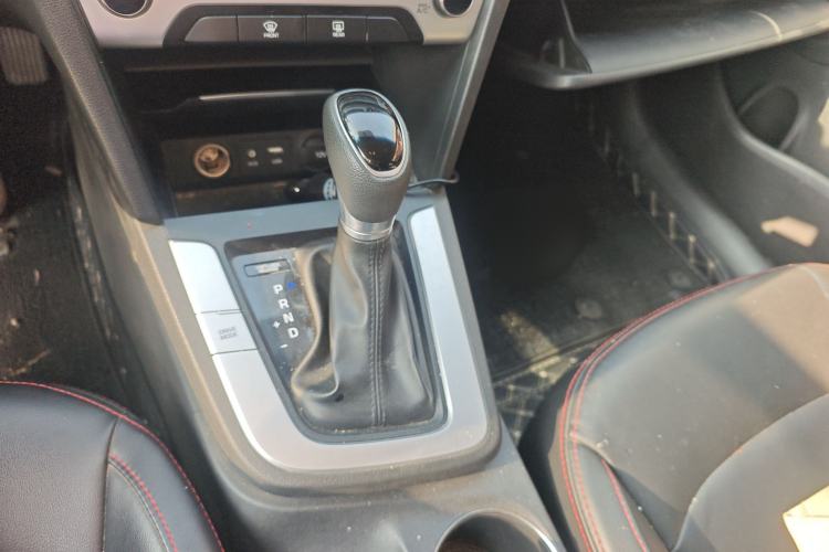 Used Hyundai Elantra (6th Generation / Lingdong) 2016 1.6L Automatic ZhiXuan – Elite Version