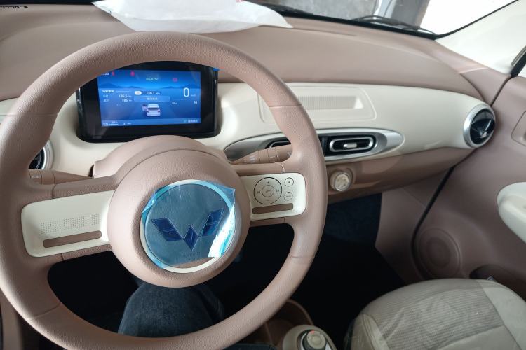 Used Wuling Hongguang MINIEV 2025 Four-Door Version Advanced Edition
