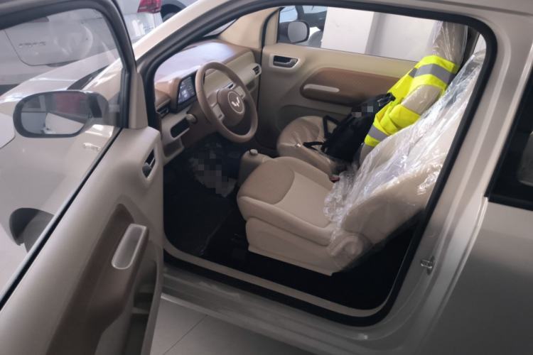 Used Wuling Hongguang MINIEV 2024 3rd Generation 215km Youth Edition