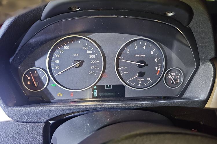 Used BMW 3 Series 2015 316Li Fashion Model
