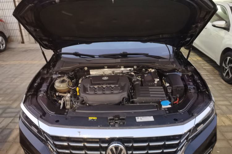 Used Volkswagen Passat 2019 330TSI Luxury Edition China VI Standard
