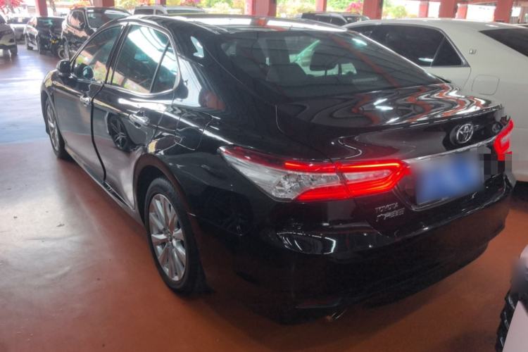 Used Toyota Camry 2018 2.0G Luxury Edition
