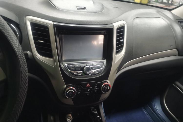 Used Changan CS35 2012 1.6L Automatic Luxury Version China IV Standard
