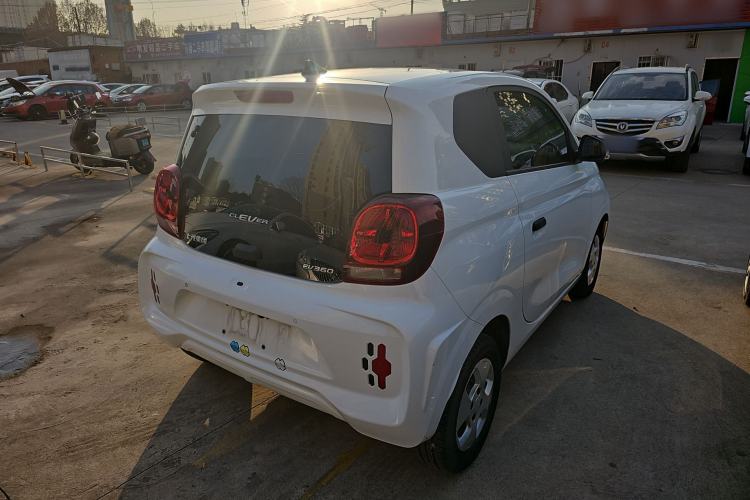 Used Roewe Clever 2021 302 km New Four-Seater Super-Efficient Version
