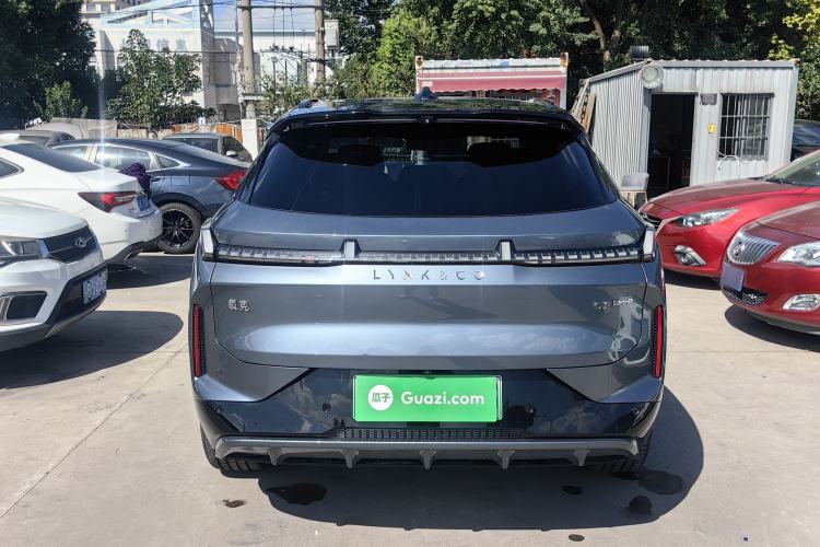 Used Lynk & Co 08 EM-P 2025 220 km All-Wheel-Drive Performance Halo
