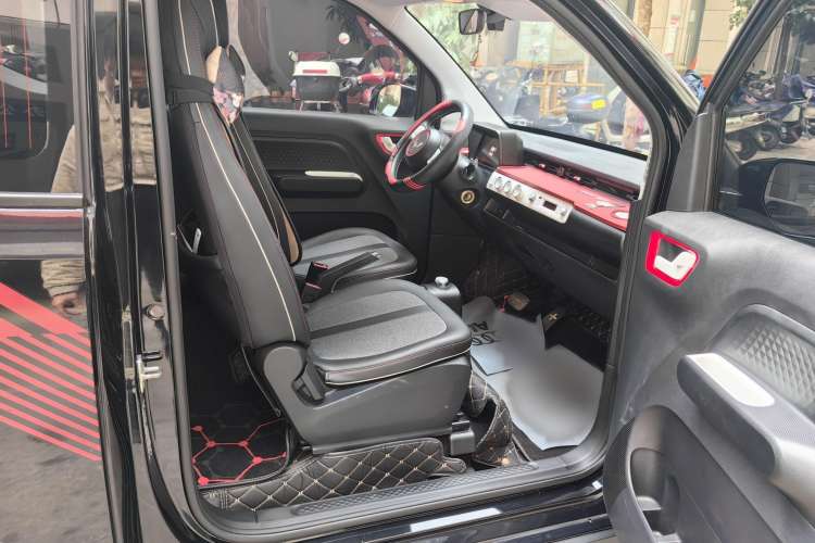 Used Wuling Hongguang MINIEV 2022 GAMEBOY 300km Enthusiast Model with Lithium Iron Phosphate
