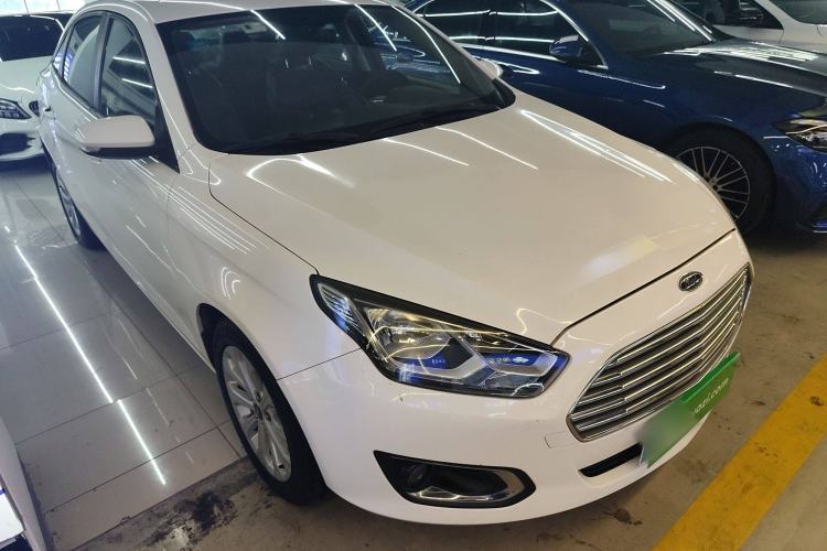Used Ford Escort 2015 1.5L Automatic Fashion Model
