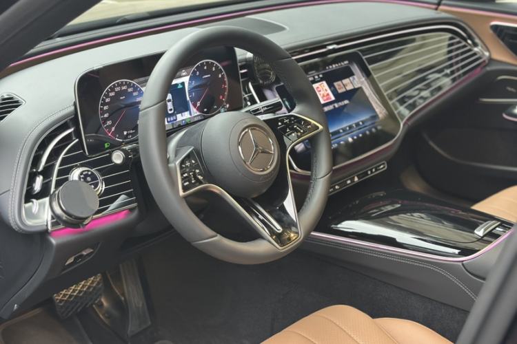 Used Mercedes-Benz E-Class 2025-Year Facelift E 260 L
