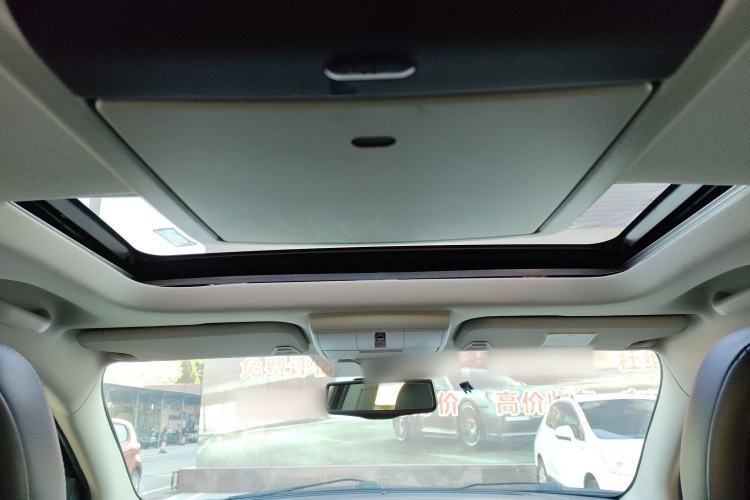 Used Dodge Journey 2013 2.4L Two-Wheel Drive Luxury Version
