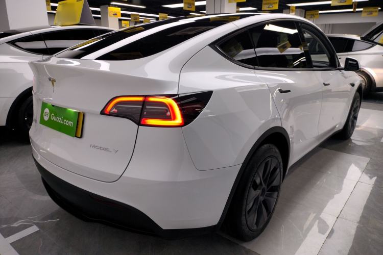 Used Tesla Model Y 2024 Rear-Wheel-Drive Version
