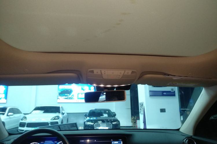 Used Mercedes-Benz E-Class 2019 E 300 L Sporty and Stylish Model
