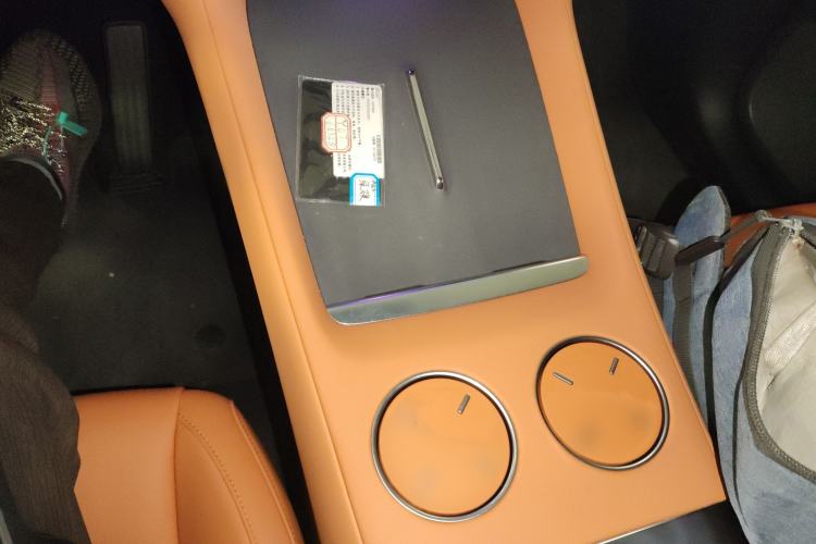 Used  YU7 2025 Ultra-Long Range High-Performance All-Wheel-Drive Max Edition