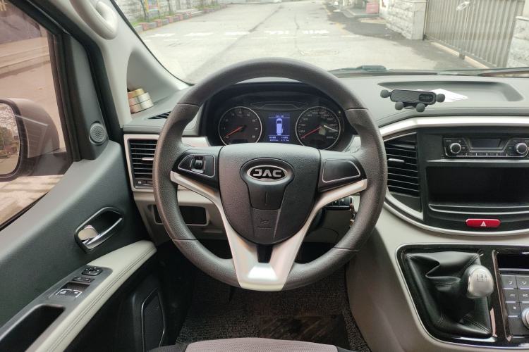 Used JAC Refine M4 2016 2.0L Manual Comfort Edition