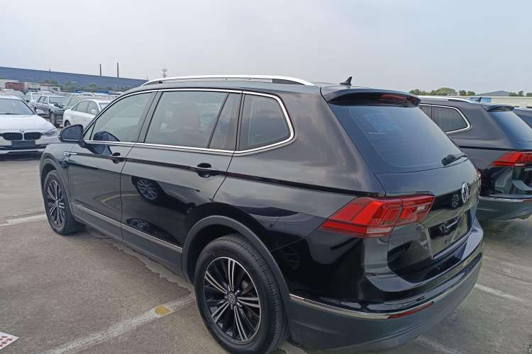 Used Volkswagen Tiguan L 2019 330TSI Automatic Two-Wheel Drive Panoramic Comfort Edition China VI Standard
