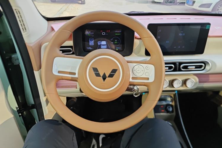 Used Wuling Hongguang MINIEV 2024 3rd Generation 215km Advanced Version
