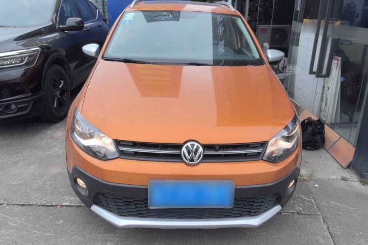 Used Volkswagen Polo 2018 1.5L Cross Polo Automatic
