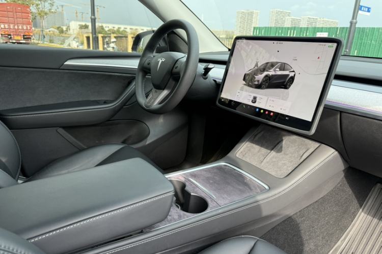 Used Tesla Model Y 2023 Rear-Wheel-Drive Version