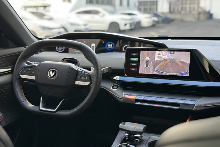 Used Changan UNI-V 2022 1.5T Prestige Version
