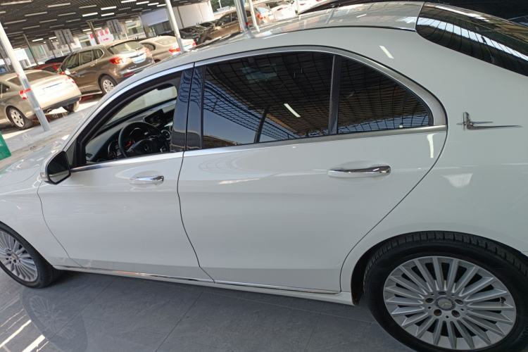 Used Mercedes-Benz C-Class 2015 Facelift C 180 L