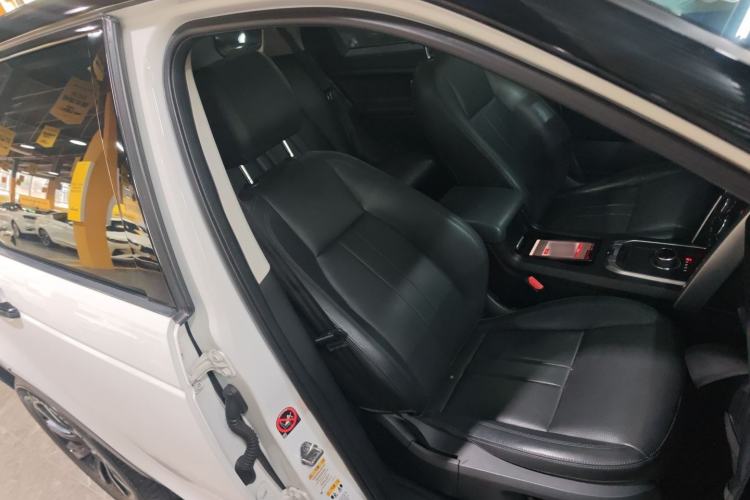 Used Land Rover Discovery Sport 2018 240 PS SE Version
