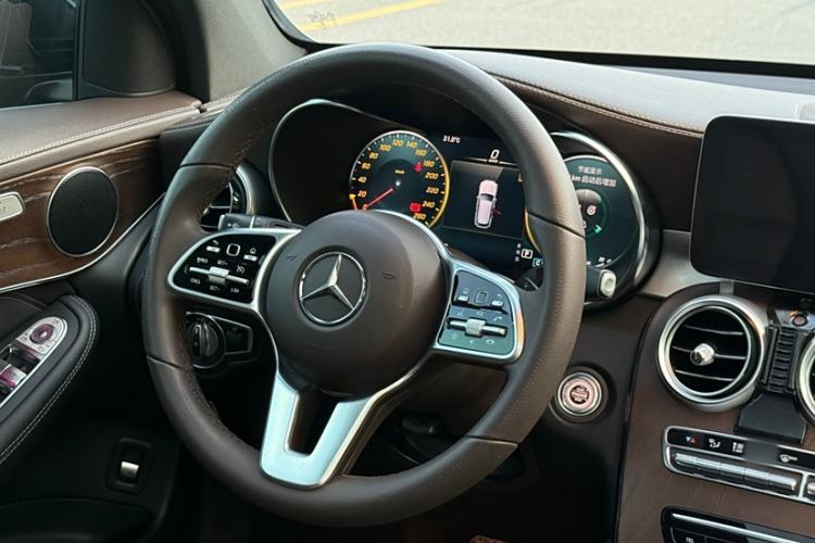 Used Mercedes-Benz GLC 2020 Facelift GLC 260 L 4MATIC Luxury Edition
