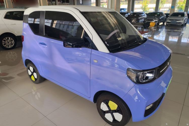 Used Wuling Hongguang MINIEV 2021 Macaron Sandwich Model 120 km Lithium NMC