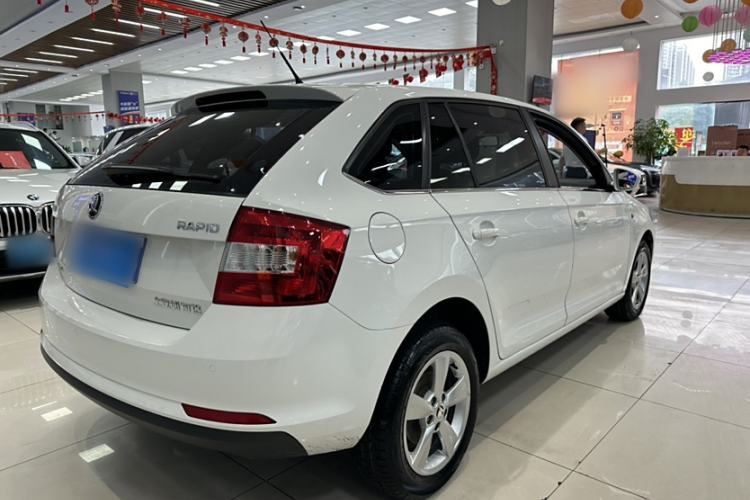 Used Skoda Rapid Spaceback 2016 Revised 1.6L Automatic Chuanxing Version
