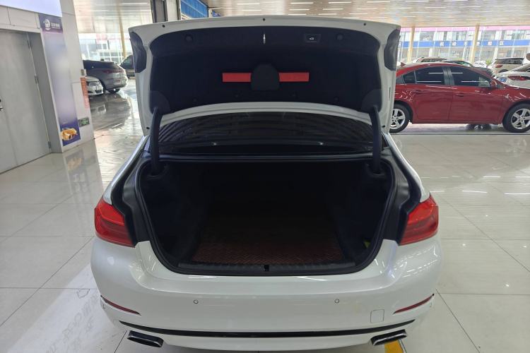 Used BMW 5 Series 2019 Facelifted 530Li Leading Edition Luxury Package
