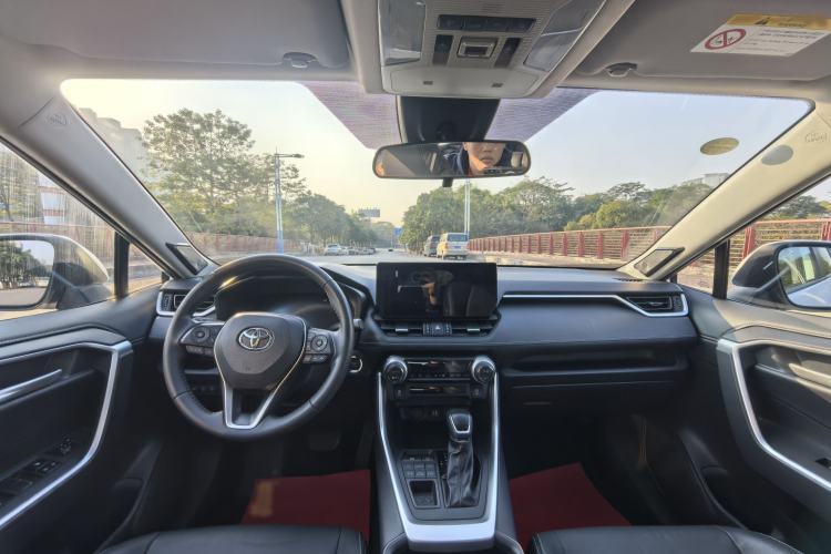 Used Toyota Wildlander 2023 2.0L CVT Two-Wheel Drive Luxury PLUS Edition
