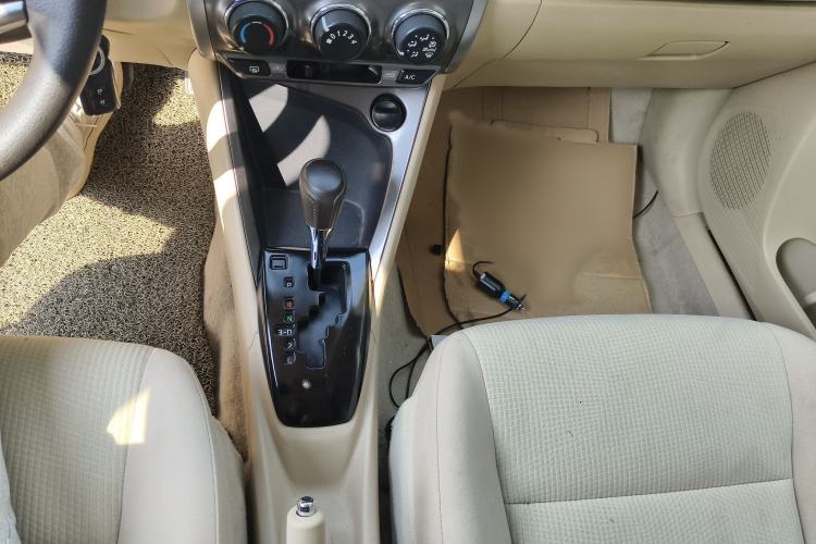 Used Toyota YARiS L 2015 1.5E Automatic Charm Edition