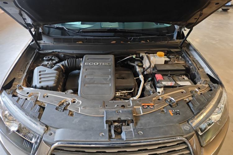 Used Chevrolet Captiva 2015 2.4L 4x4 Flagship Edition 7-Seater
