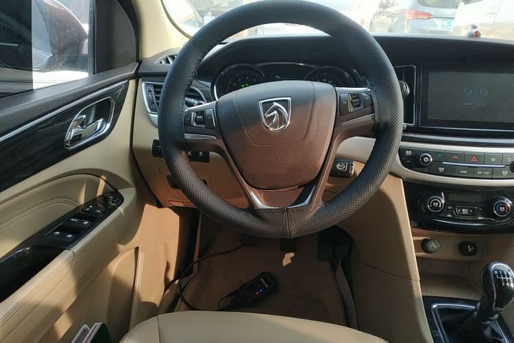 Used Baojun 730 2016 1.5T Manual Luxury Edition 7 Seats
