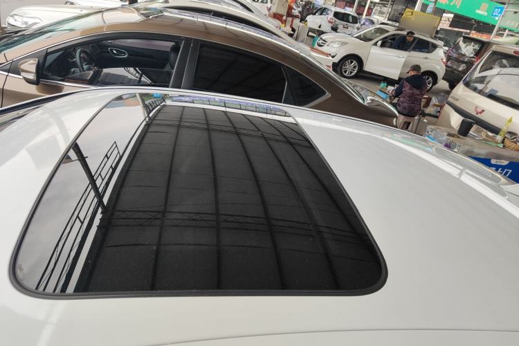 Used BMW 5 Series 2014 525Li Luxury Design Package
