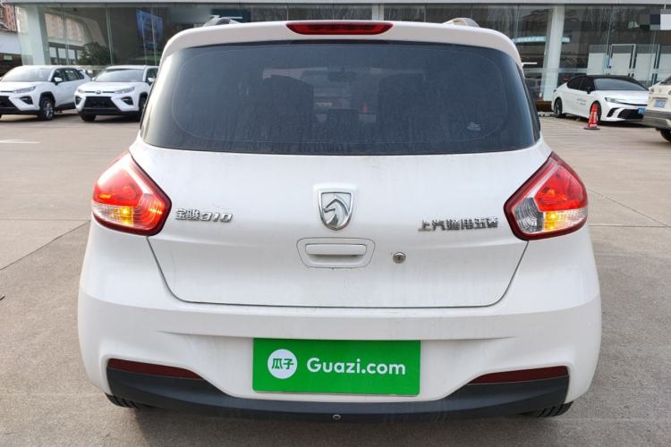 Used Baojun 310 2016 1.2L manual Comfort trim level