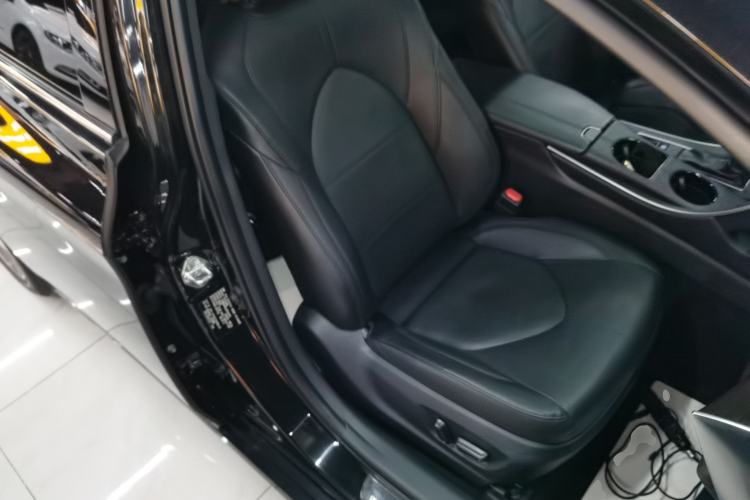 Used Toyota Avalon 2019 2.0L Luxury Edition China VI Standard
