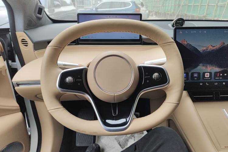 Used Hima Luxeed R7 2024 All-Electric 736 km Ultra