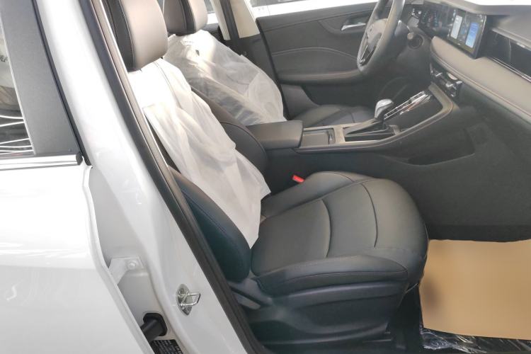 Used Roewe i5 2026 Model 1.5L CVT Luxury Edition