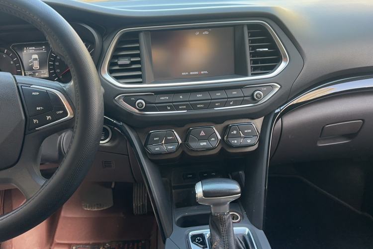 Used GAC Trumpchi GS4 2015 200T G-DCT Luxury Edition
