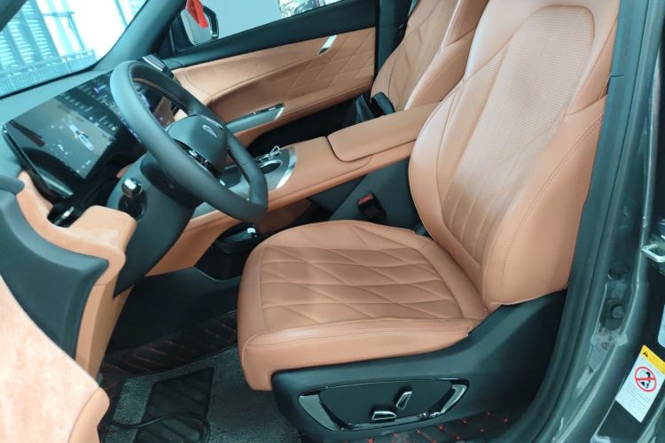 Used Changan CS75 PLUS 2025 4th Generation 1.5T New Blue Whale Smart Luxury Edition
