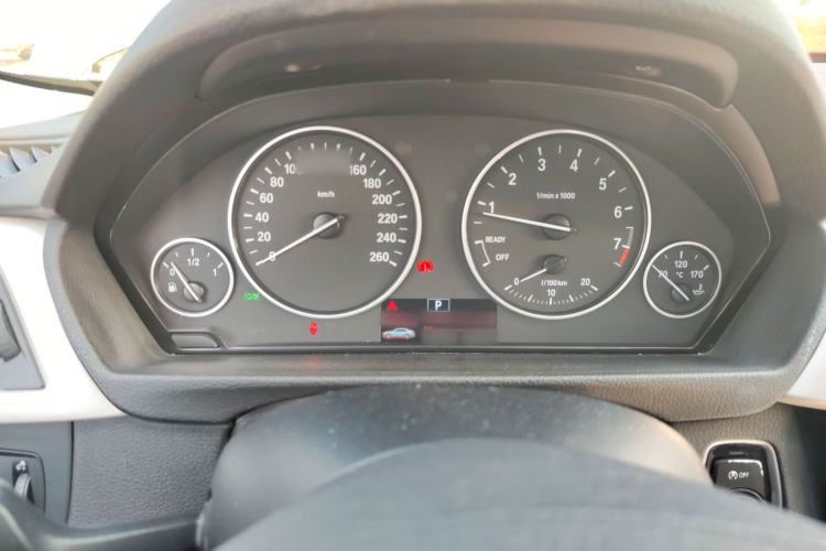 Used BMW 3 Series 2015 320i Fashion Model
