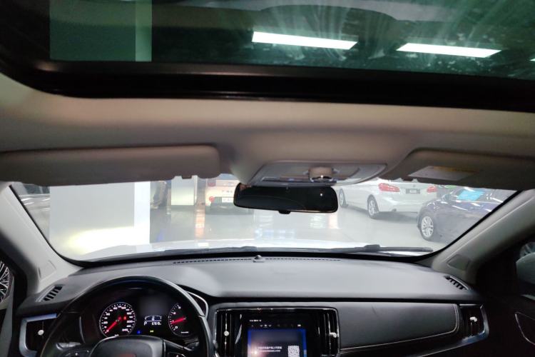 Used Roewe RX5 2019 20T Two-Wheel Drive Automatic Ali Smart Connectivity Platinum Edition
