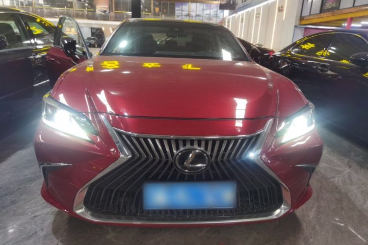 Used Lexus ES 2018 200 Excellence Edition China V Standard
